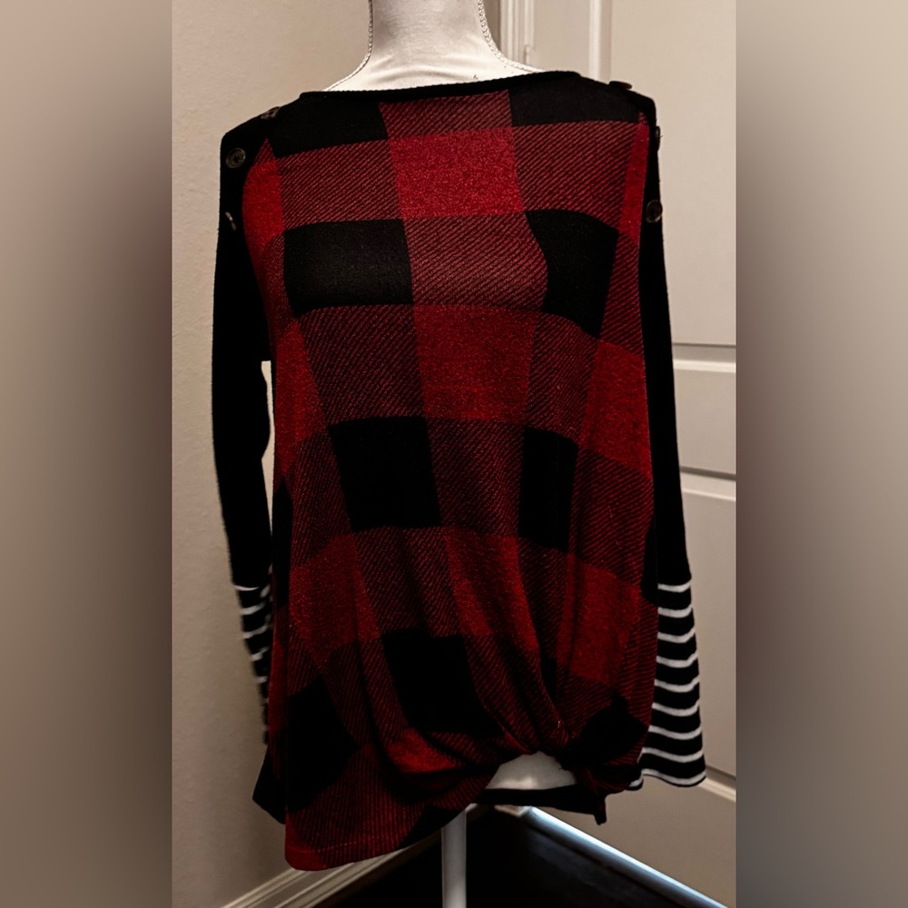 Maurices Women's Long Sleeve Shirt Size Small